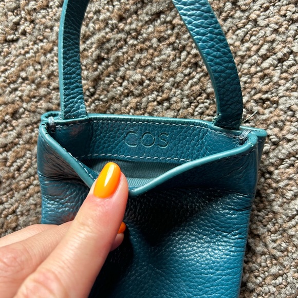 COS Leather Mini Crossbody Pouch - Picture 5 of 6